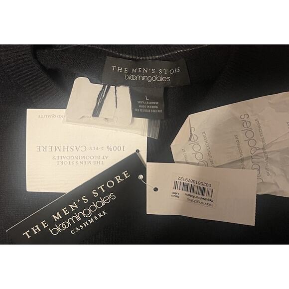 The Men's Store Bloomingdale's Men's L Black Cashmere 2ply Crewneck Sweater NWT - Picture 4 of 4
